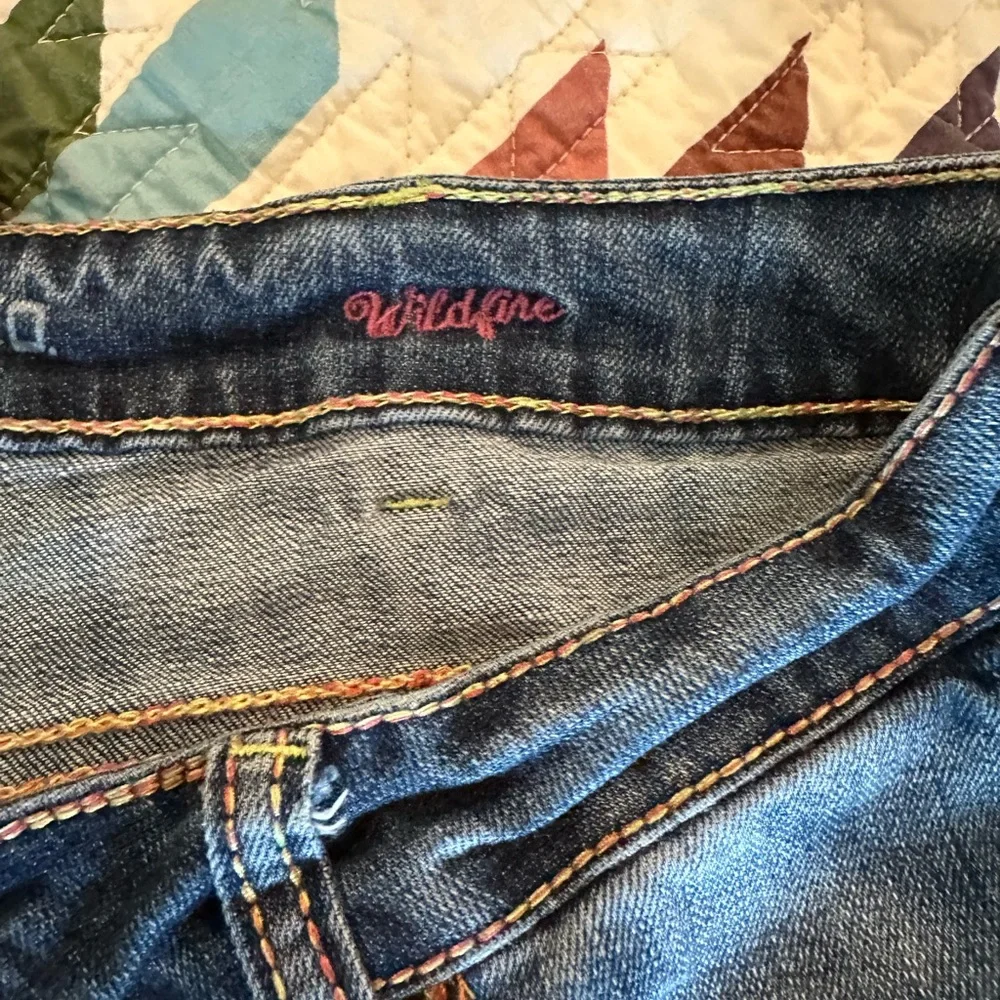 Cowgirl Tuff Women's Blue Jeans - Picture 3 of 5